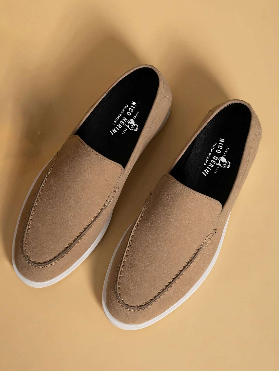 men solid slip on loafer