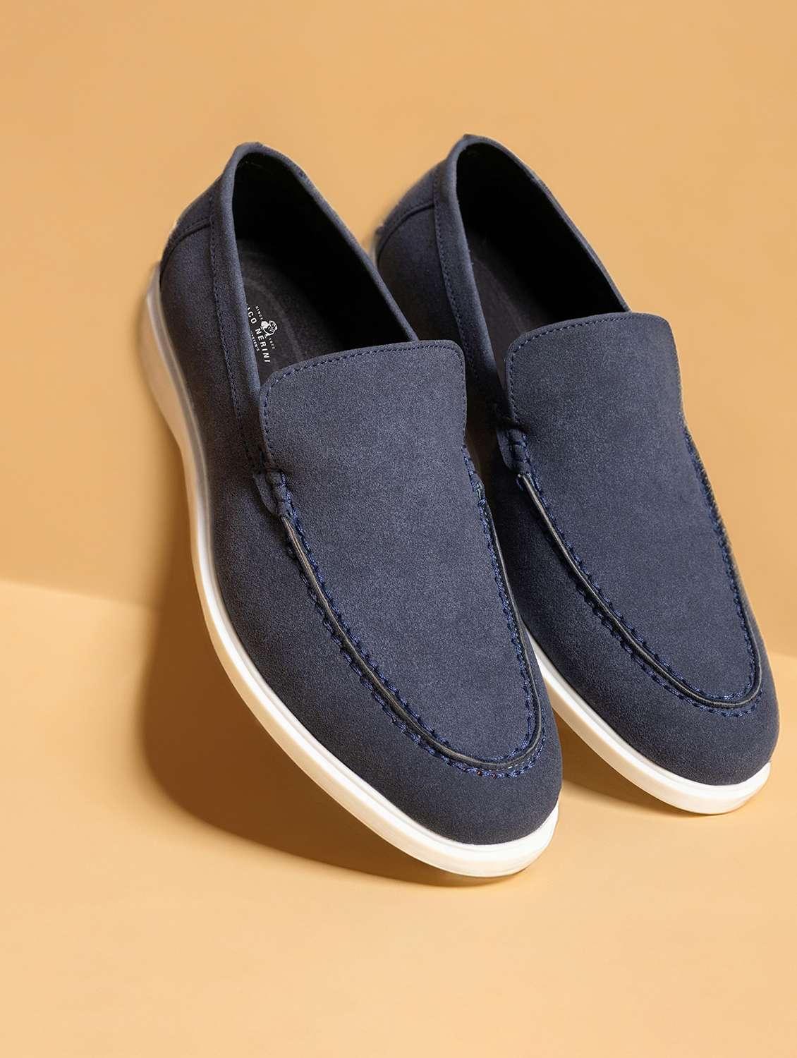 men solid slip on loafer
