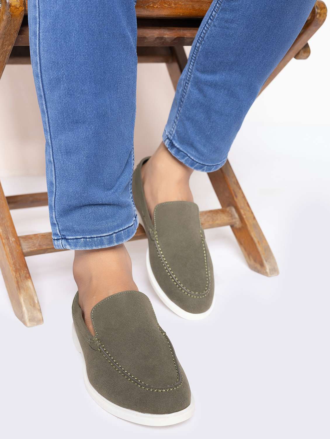 men solid slip on loafer - 22337630 -  Standard Image - 1