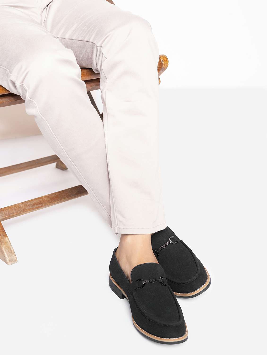 Men Solid Slip On Loafer - 22337631 -  Standard Image - 1