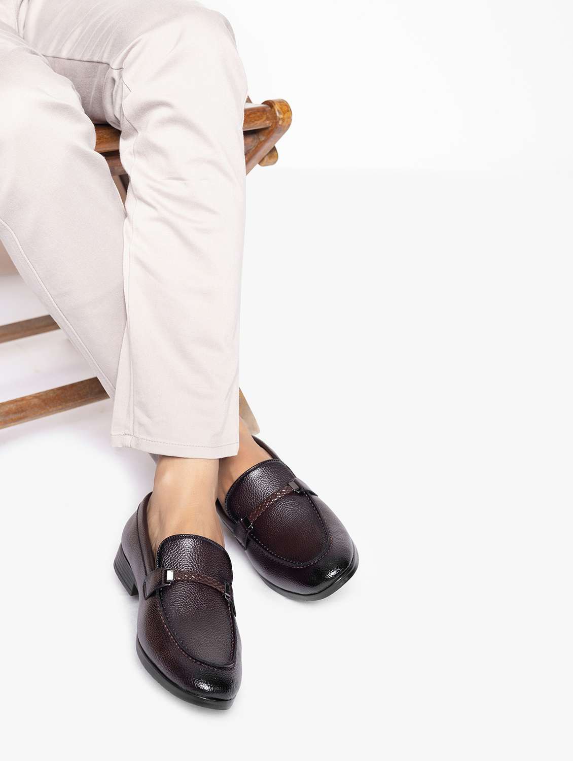 men solid slip on loafer - 22337638 -  Standard Image - 1