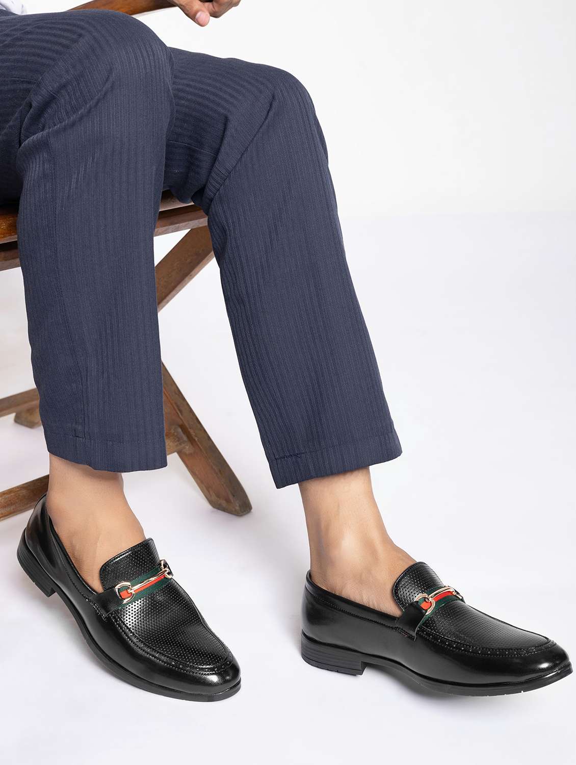 men solid slip on loafer - 22337639 -  Standard Image - 1