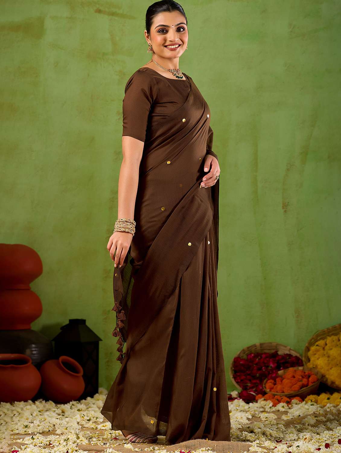 women solid with work handloom saree with blouse - 22337665 -  Standard Image - 1