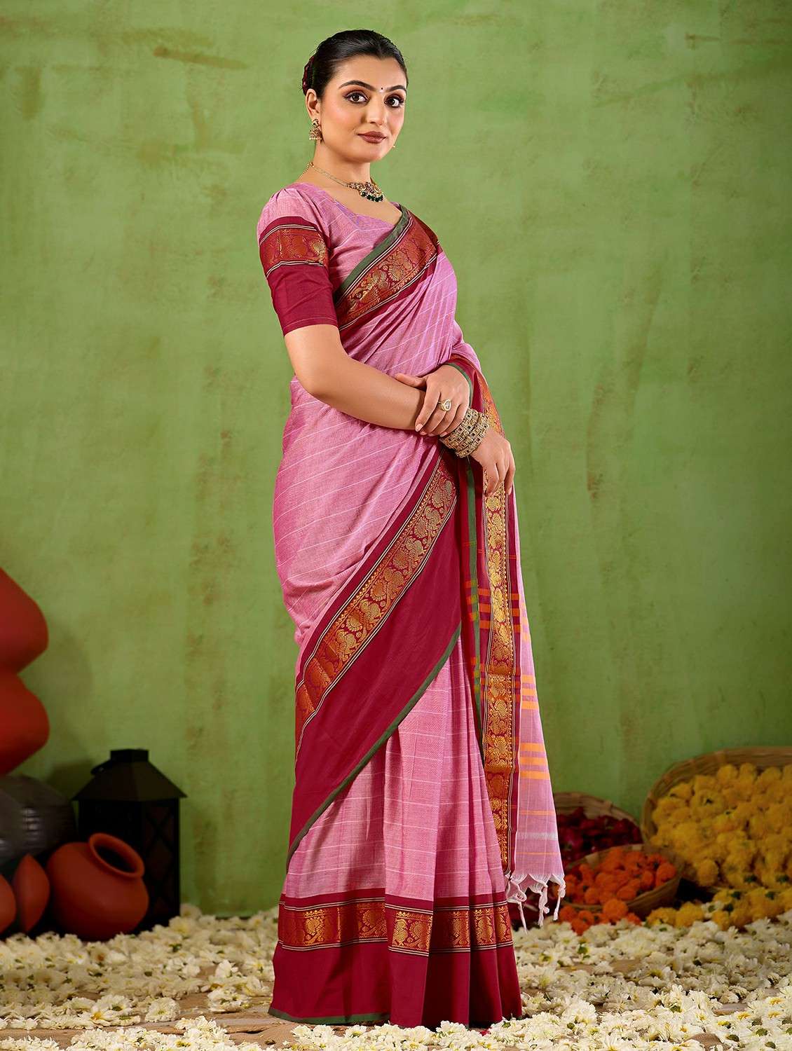 women solid with bordered narayanpet saree with blouse - 22337684 -  Standard Image - 1