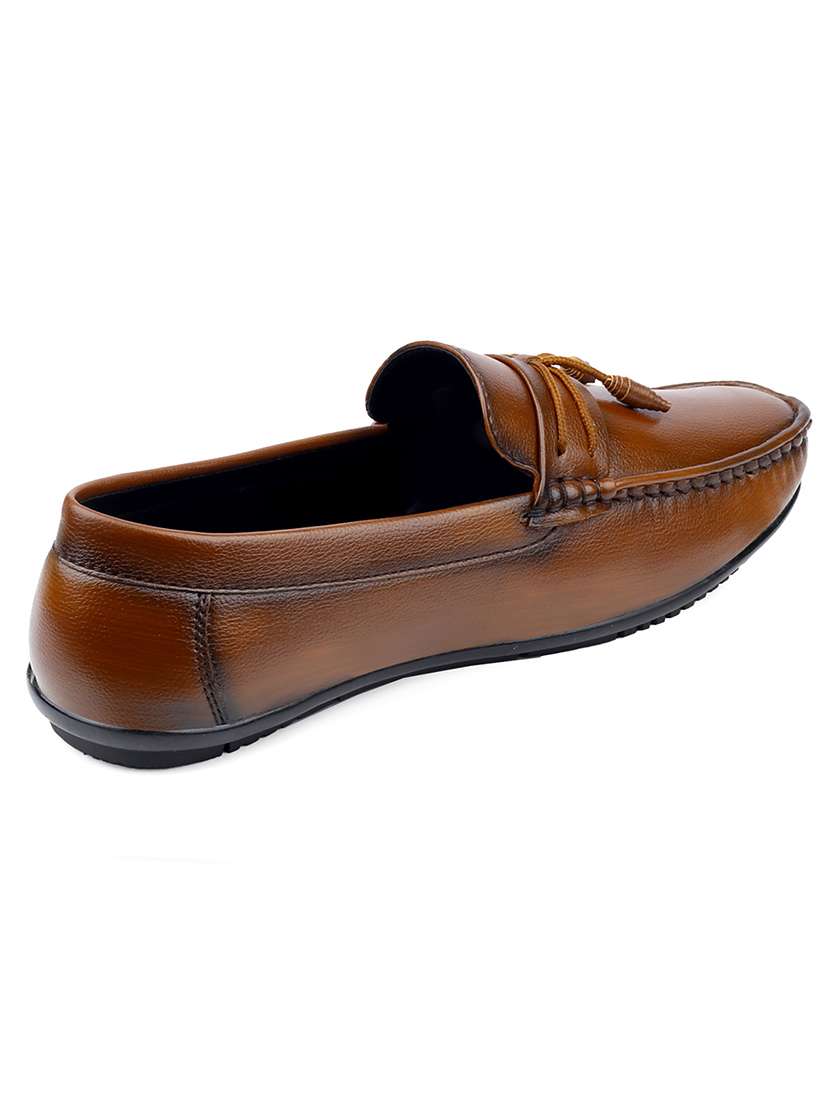 men solid slip on tassel details loafer - 22337708 -  Standard Image - 4