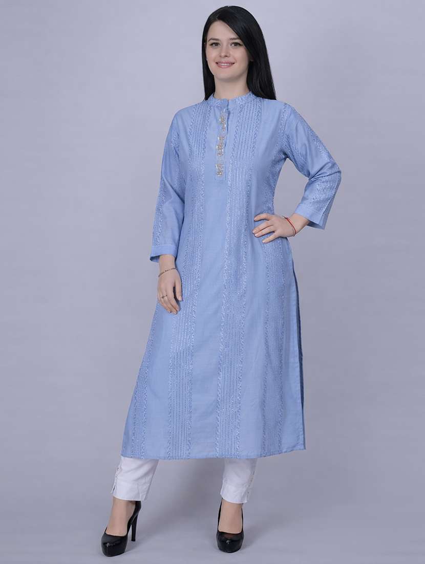 women self design three quarter sleeve straight kurta 