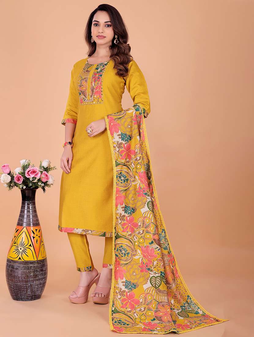 women solid three quarter sleeve kurta pant with dupatta set - 22338070 -  Standard Image - 1