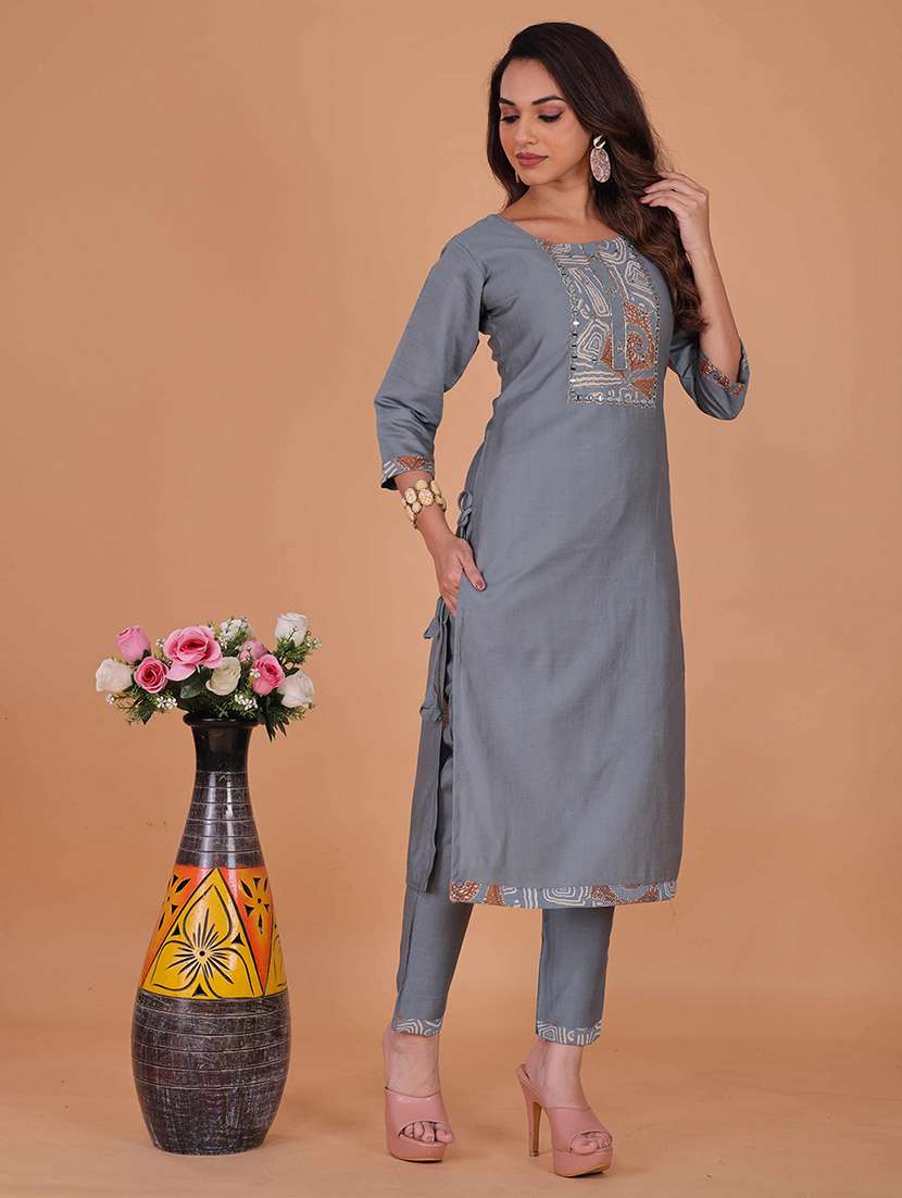 women solid three quarter sleeve kurta pant with dupatta set - 22338071 -  Standard Image - 1