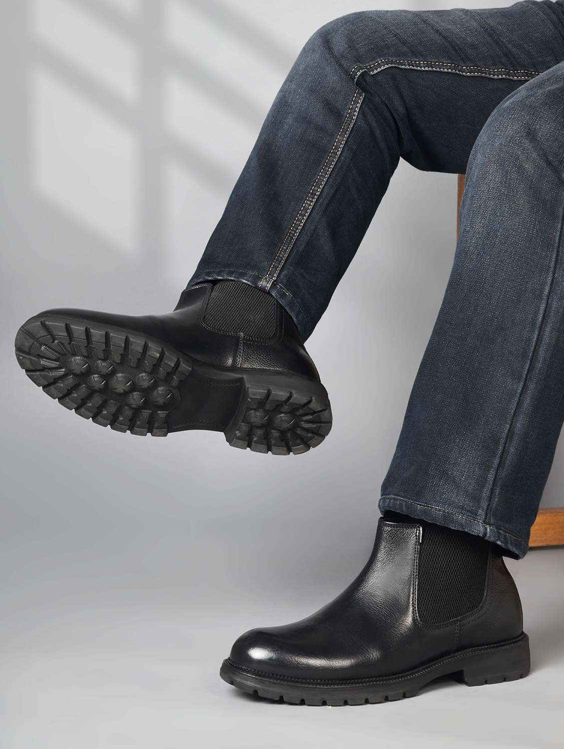 men solid slip on chelsea boot - 22338121 -  Standard Image - 1