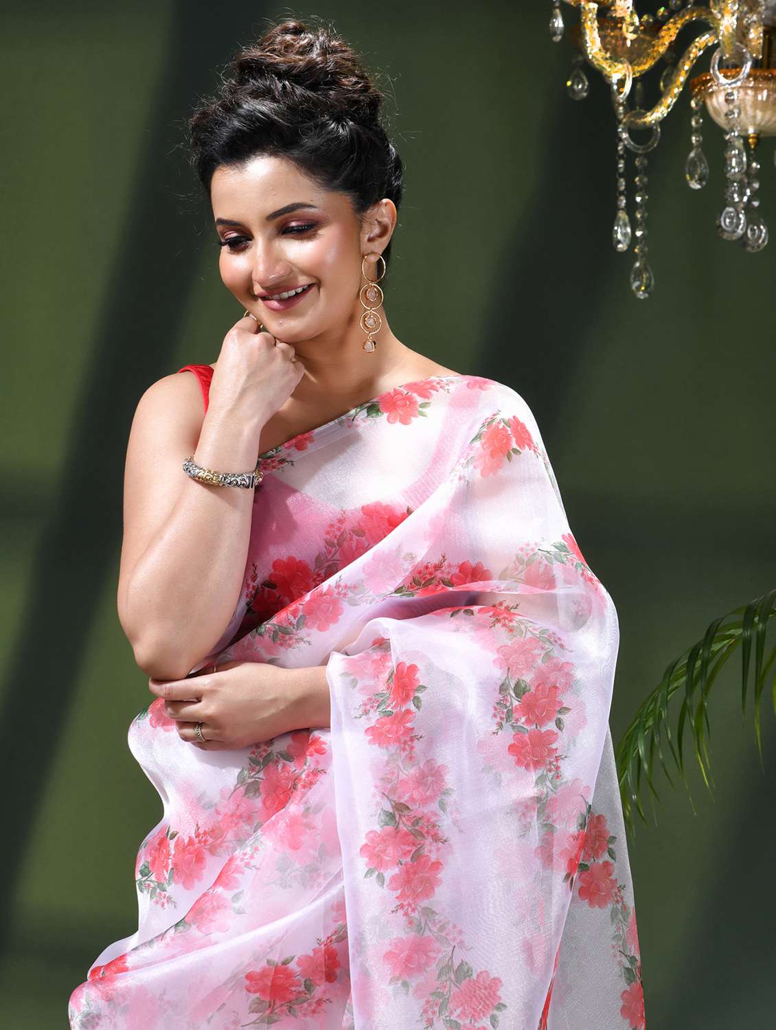 women floral printed saree - 22338203 -  Standard Image - 4