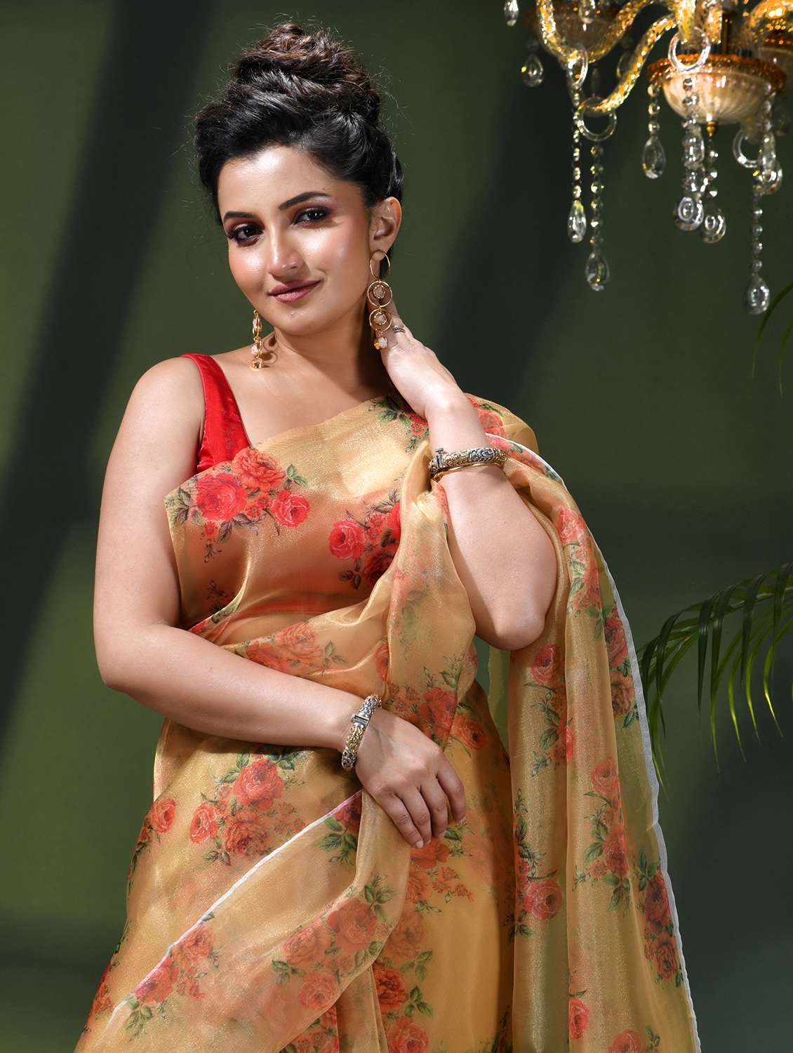 women floral printed saree - 22338204 -  Standard Image - 4