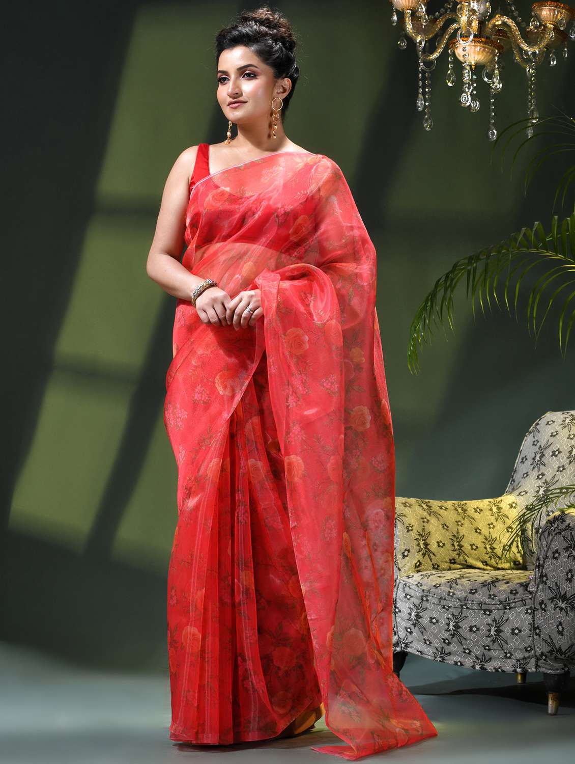 women floral printed saree