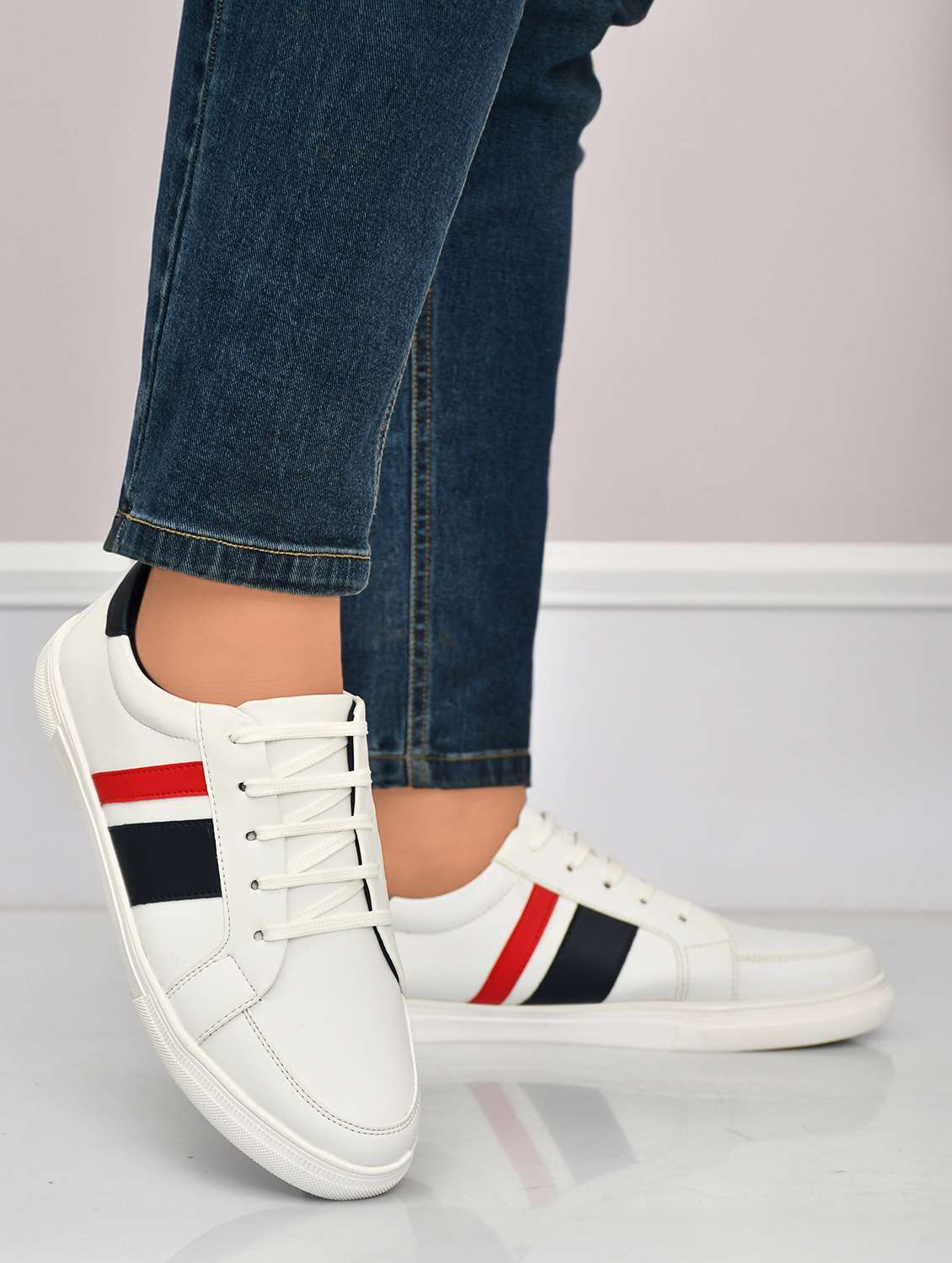 men white lace-up sneaker - 22338390 -  Standard Image - 1