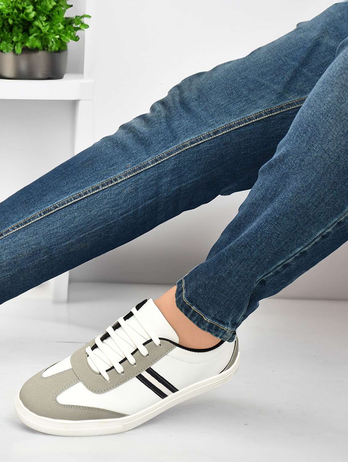 men white lace-up sneaker - 22338393 -  Standard Image - 1