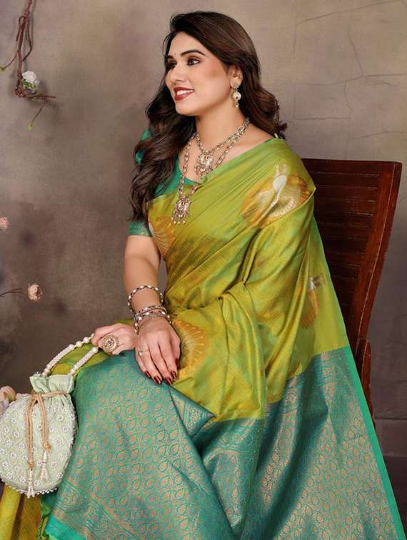 women self design banarasi saree with blouse - 22338421 -  Standard Image - 4