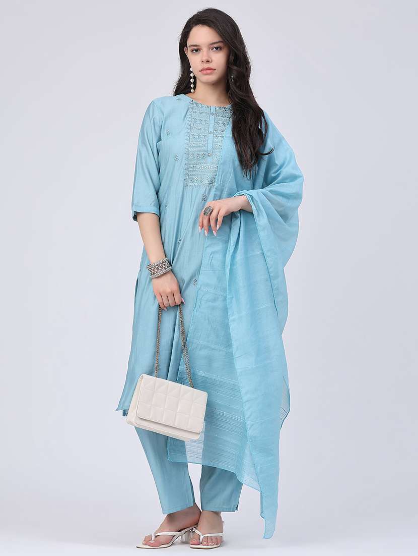 women embroidered three quarter sleeves kurta pant set with dupatta