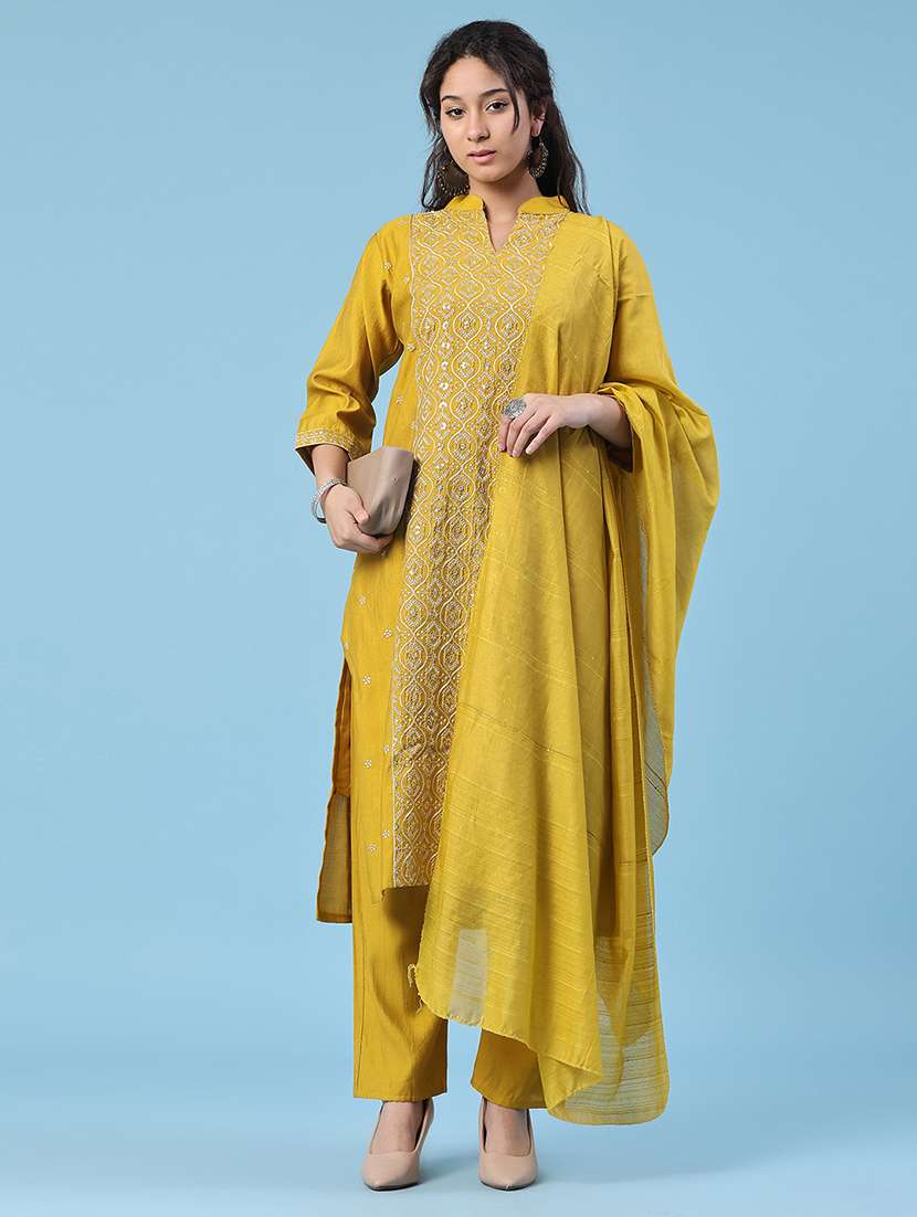 women embroidered three quarter sleeve kurta pant with dupatta set