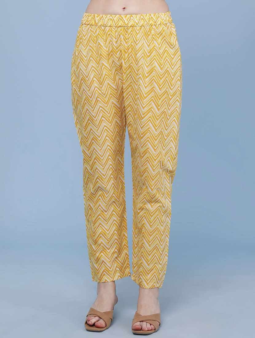 women printed three quarter sleeves kurta pant set - 22338479 -  Standard Image - 4