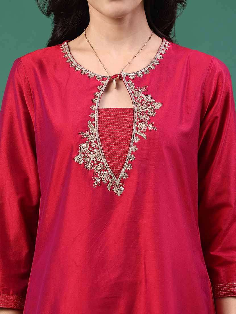 Women Embroidered Three Quarter Sleeve Straight Kurta - 22338759 -  Standard Image - 1