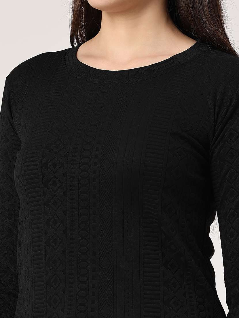 Men Solid Round Neck T-shirt - 22338851 -  Standard Image - 1