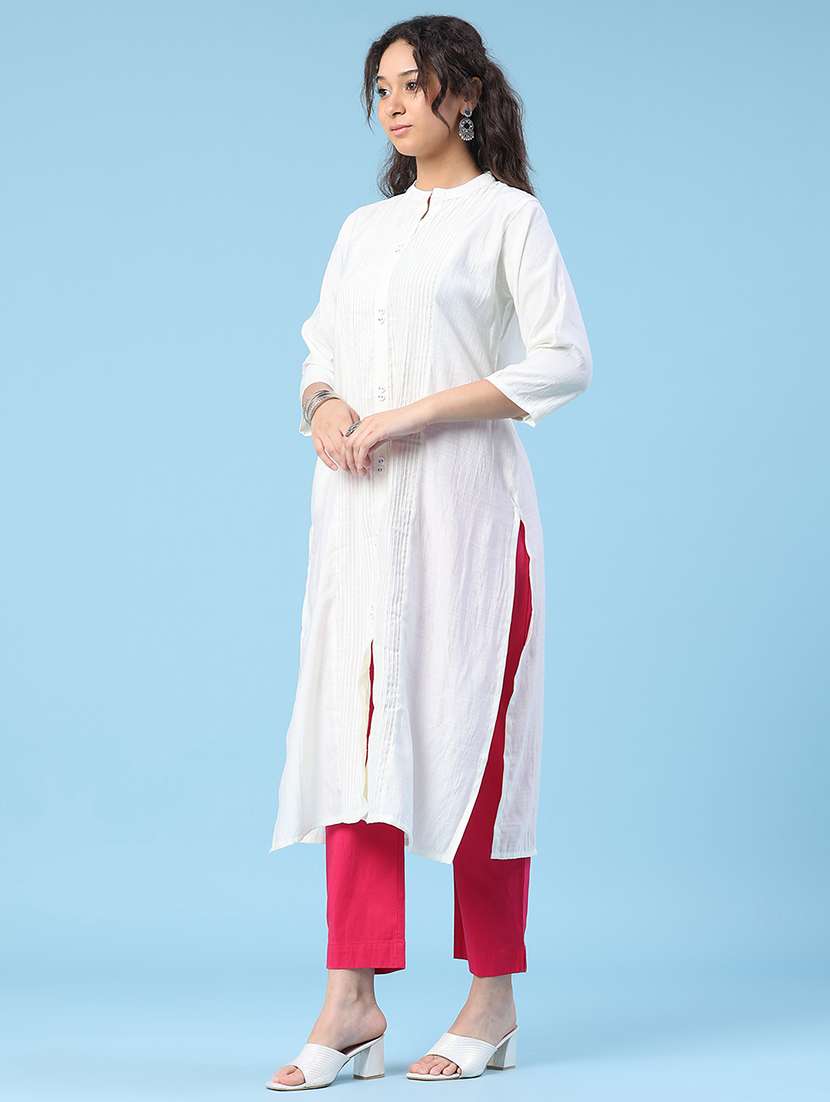 Women Solid Three Quarter Sleeves Straight Kurta - 22339080 -  Standard Image - 4