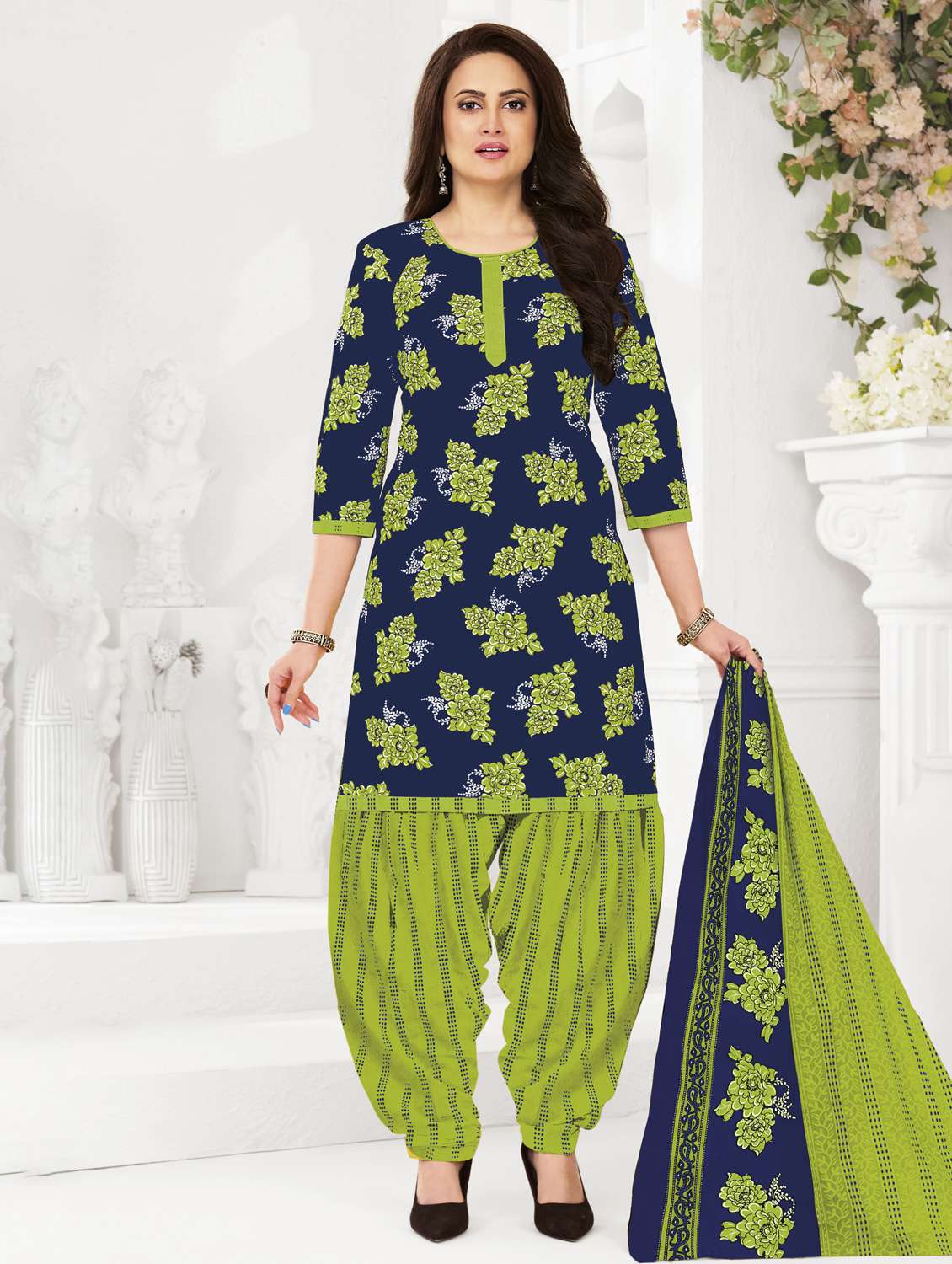 women printed three quarter sleeve kurta patiala with dupatta set - 22339342 -  Standard Image - 1
