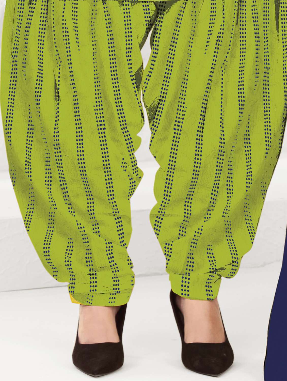 women printed three quarter sleeve kurta patiala with dupatta set - 22339342 -  Standard Image - 4