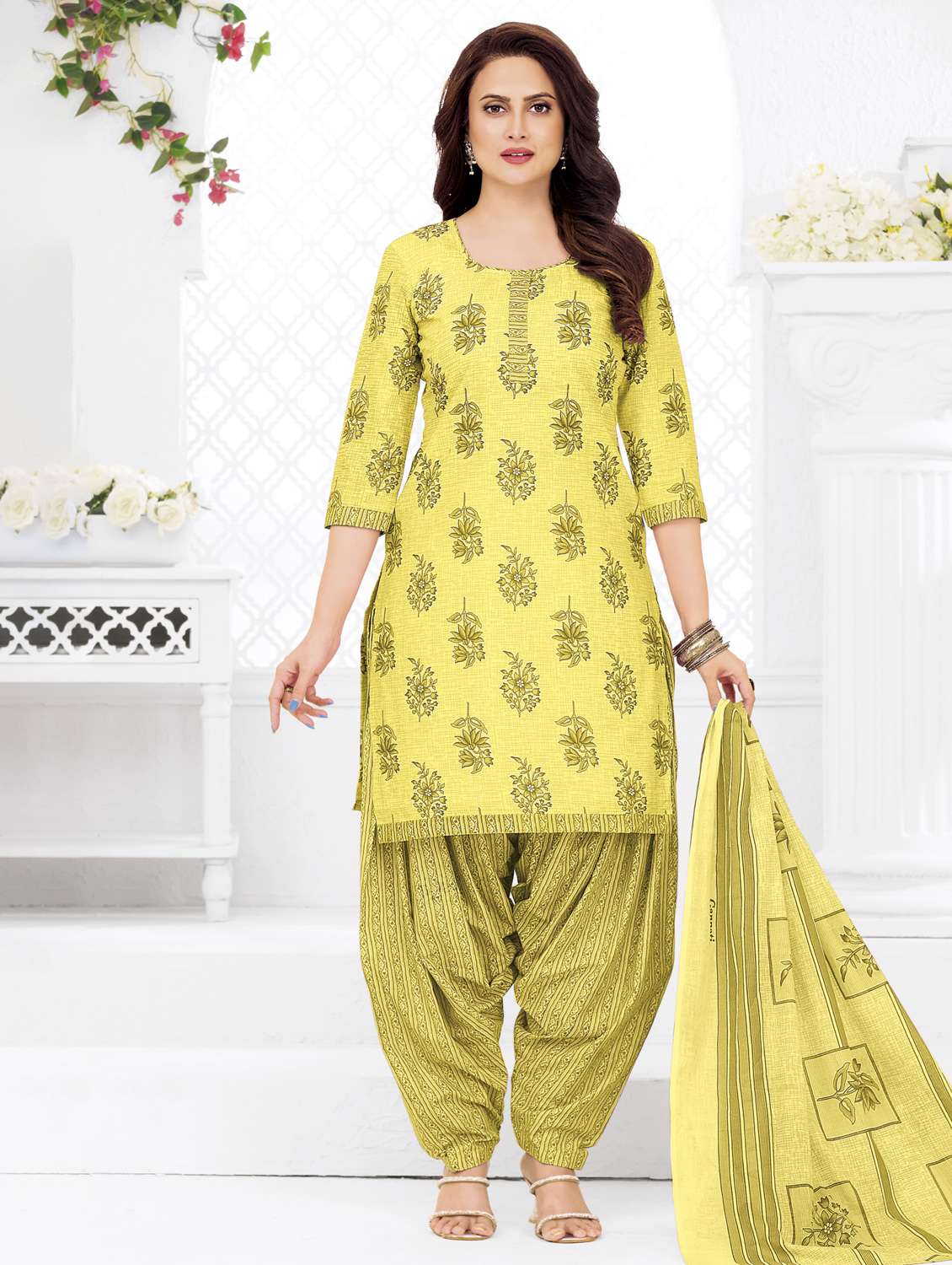 women printed three quarter sleeve kurta patiala with dupatta set - 22339346 -  Standard Image - 1