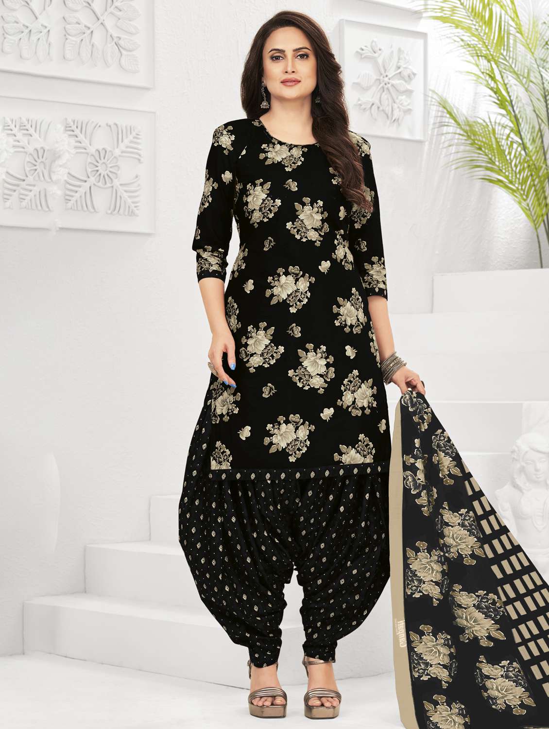 women printed three quarter sleeve kurta patiala with dupatta set - 22339350 -  Standard Image - 1