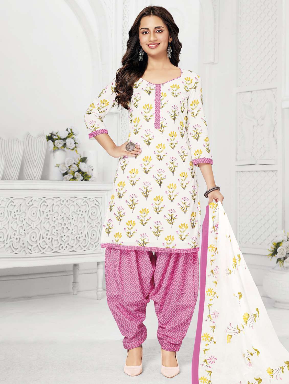 women printed three quarter sleeve kurta patiala with dupatta set - 22339355 -  Standard Image - 1