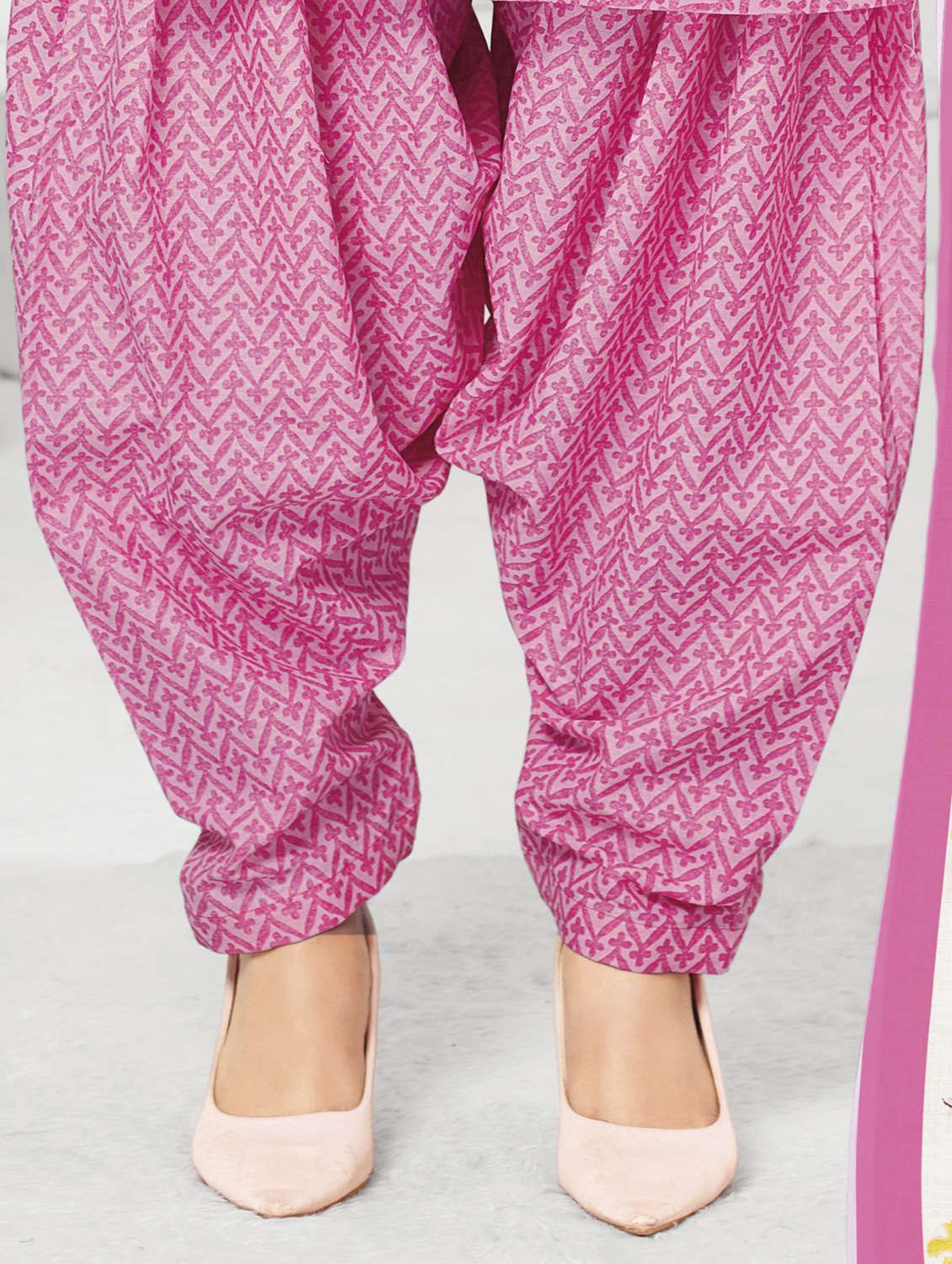 women printed three quarter sleeve kurta patiala with dupatta set - 22339355 -  Standard Image - 4