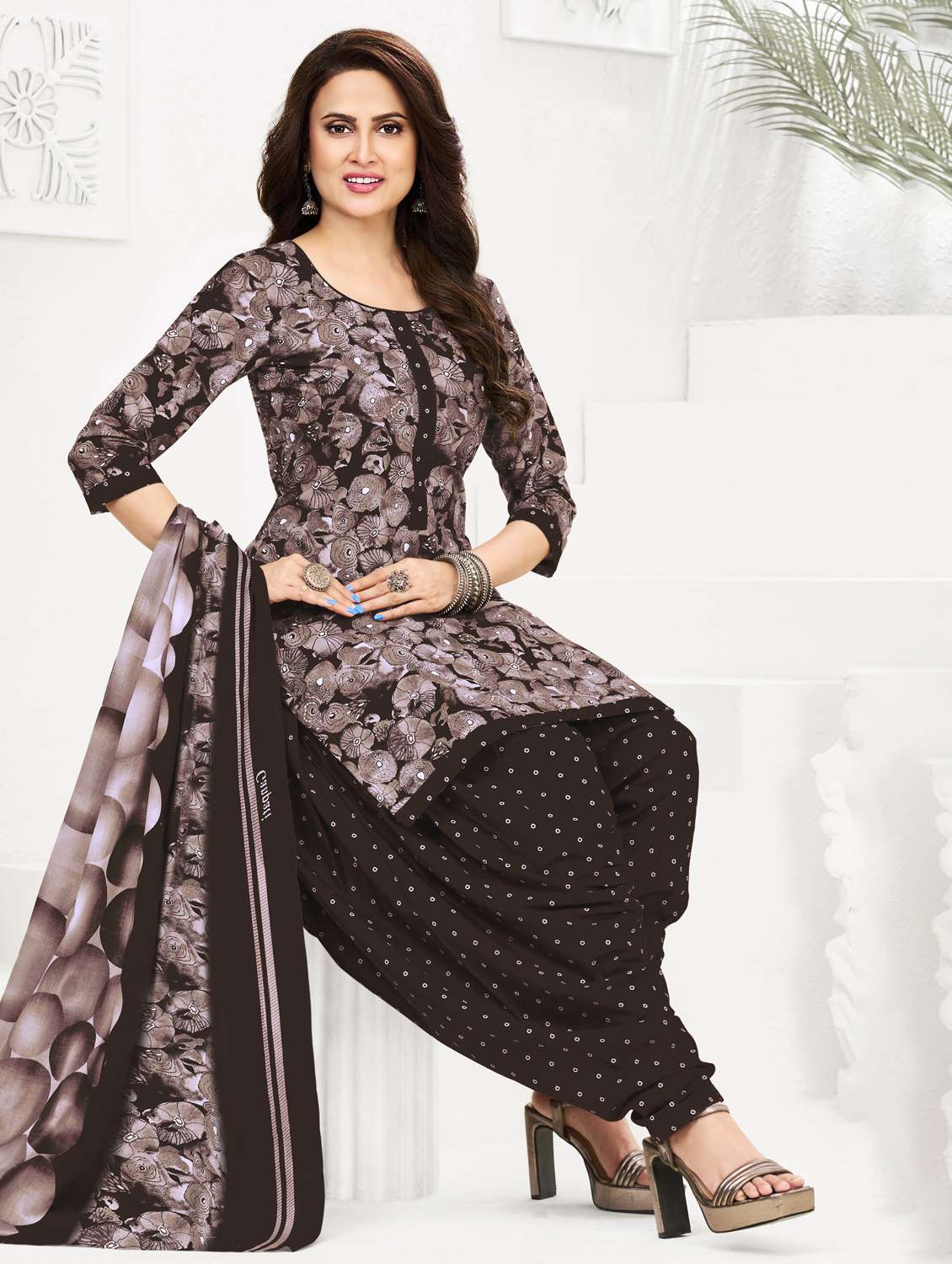 women printed three quarter sleeve kurta patiala with dupatta set