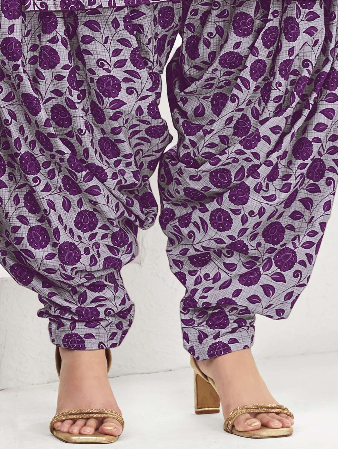 women printed three quarter sleeve kurta patiala with dupatta set - 22339366 -  Standard Image - 4