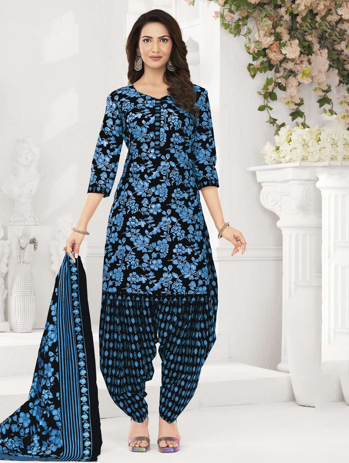 women printed three quarter sleeve kurta patiala with dupatta set - 22339376 -  Standard Image - 1