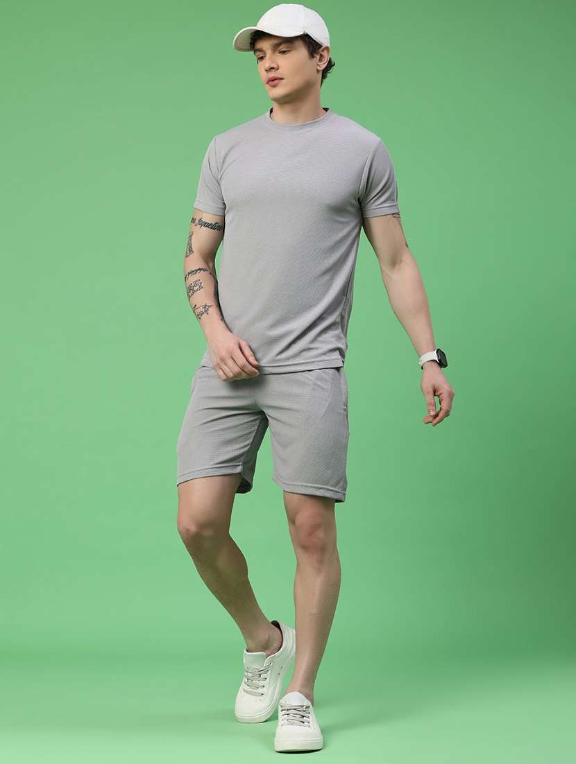 men self design short sleeve shorts & t-shirt co-ord set
