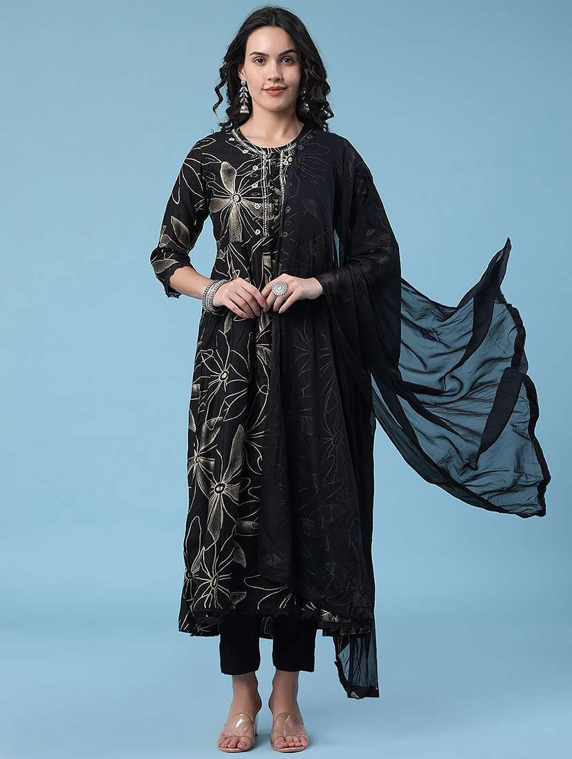 women printed three quarter sleeve kurta pant with dupatta set