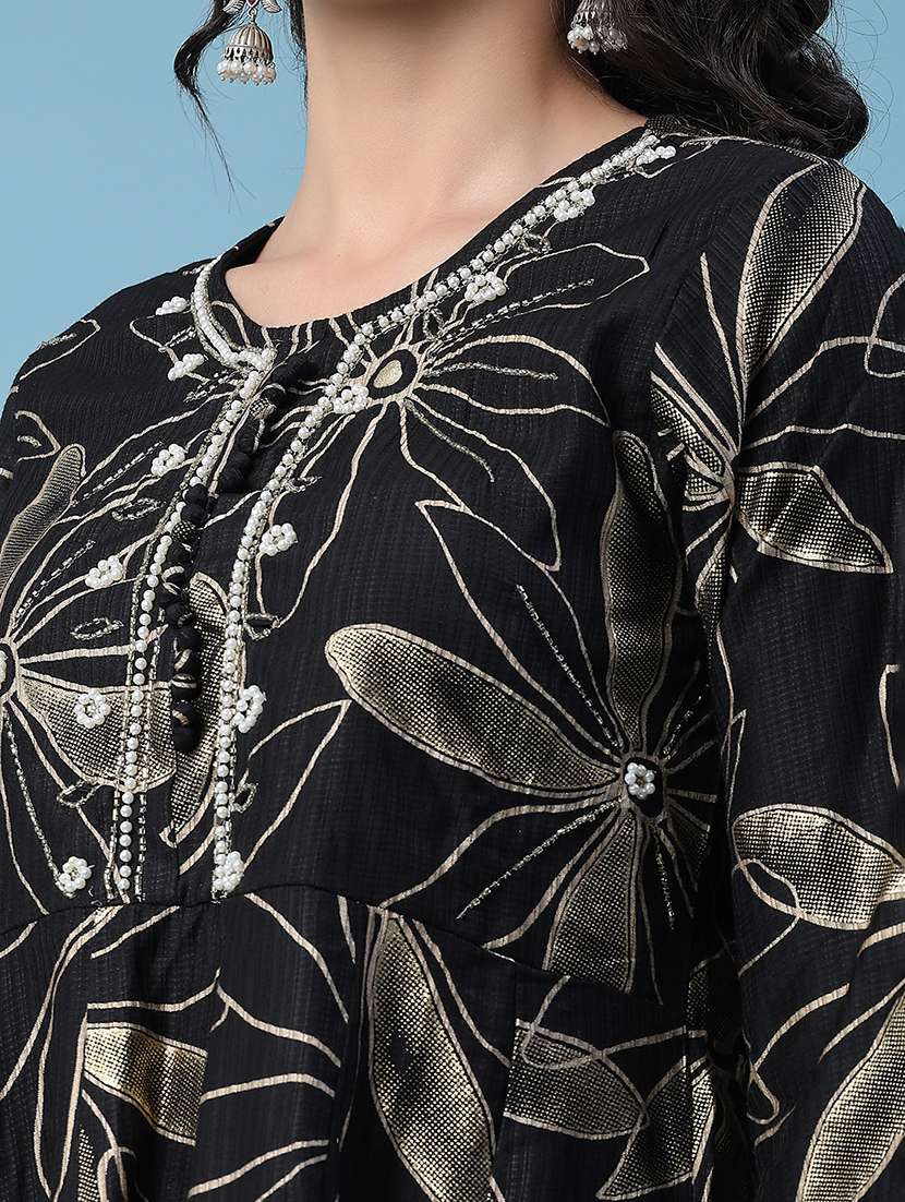 Women Printed Three Quarter Sleeve Kurta Pant With Dupatta Set - 22340127 -  Standard Image - 1