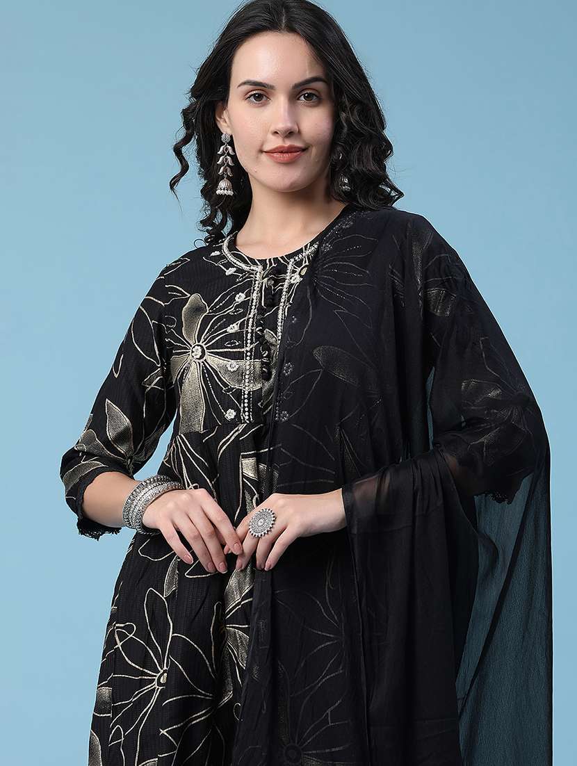 Women Printed Three Quarter Sleeve Kurta Pant With Dupatta Set - 22340127 -  Standard Image - 4