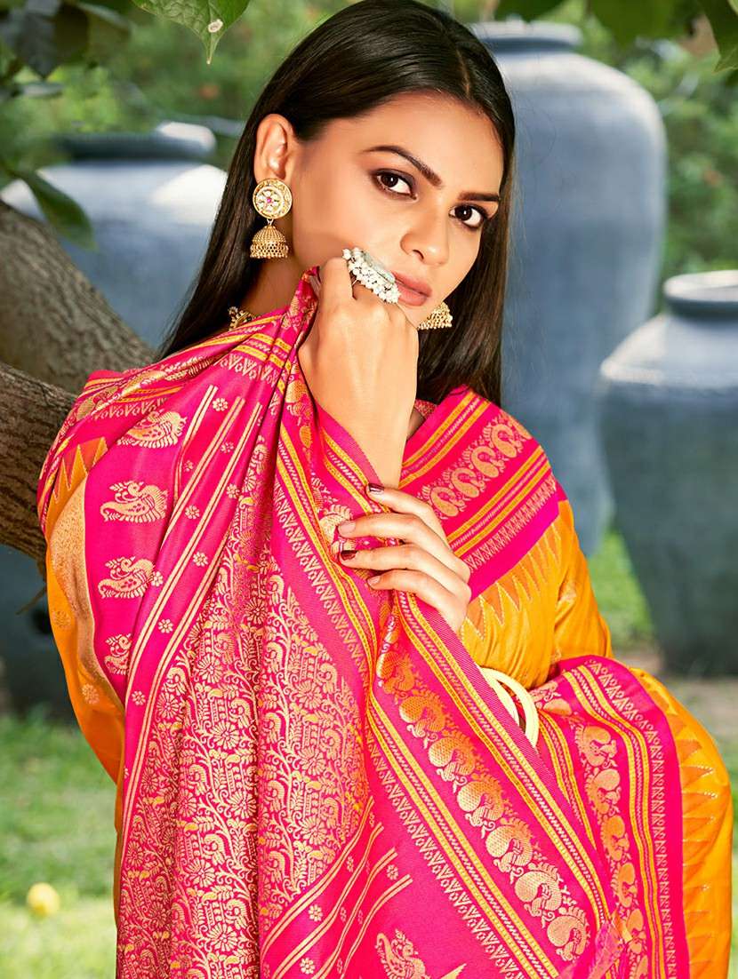 women self design banarasi saree with blouse - 22340741 -  Standard Image - 1