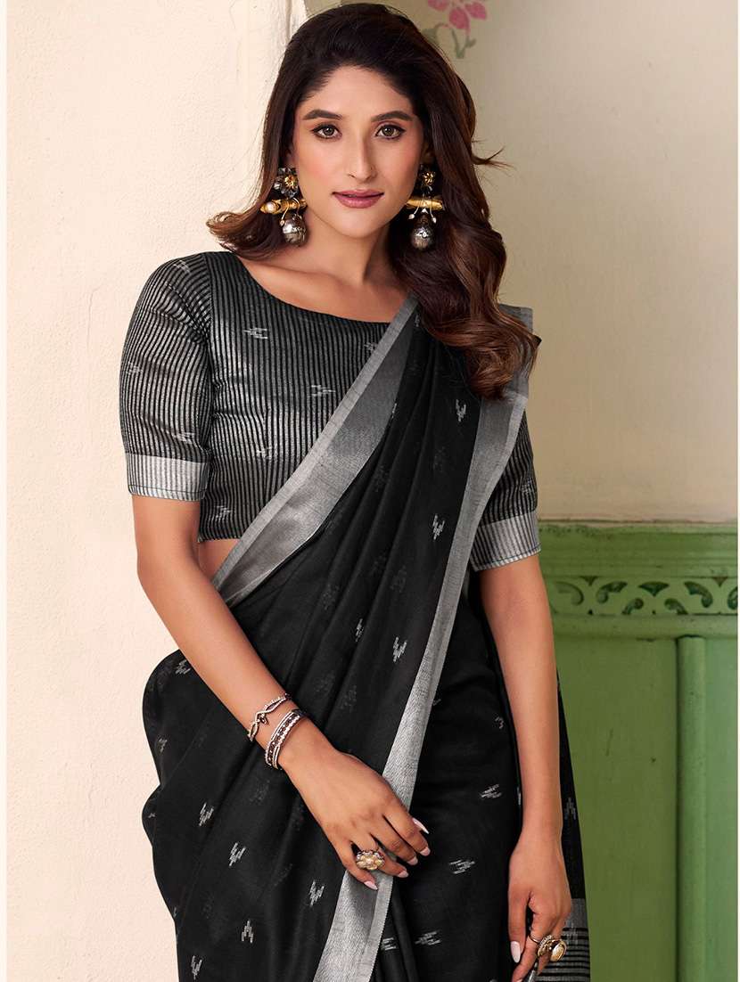 women self design bordered saree with blouse - 22340749 -  Standard Image - 1