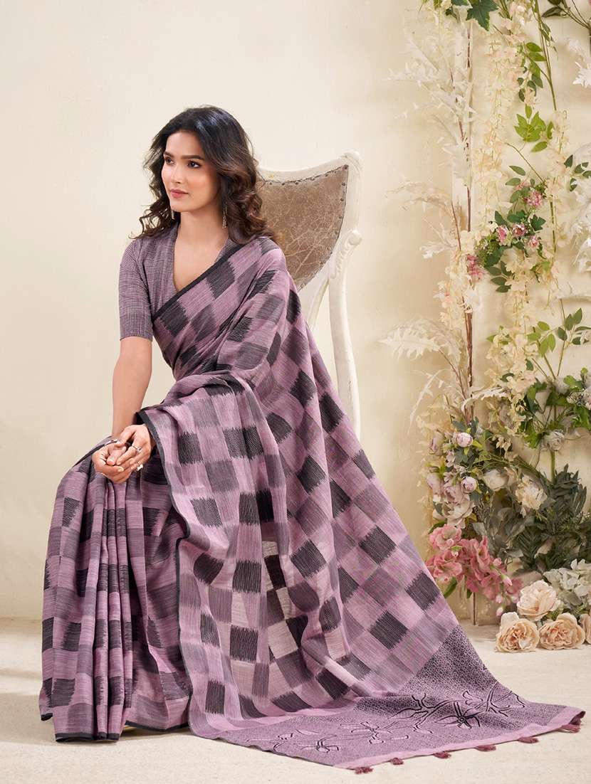 Women Checkered Casual Wear Saree With Blouse - 22340784 -  Standard Image - 1