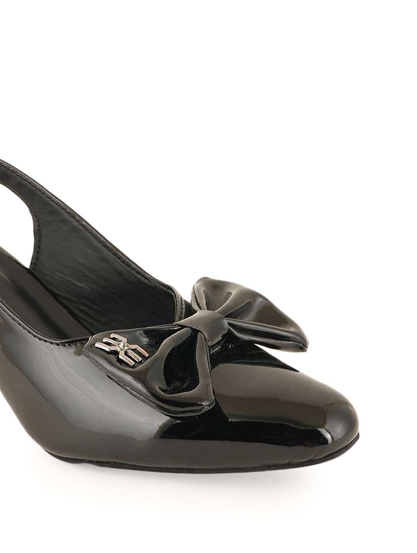 women solid back strap sandals - 22341169 -  Standard Image - 4