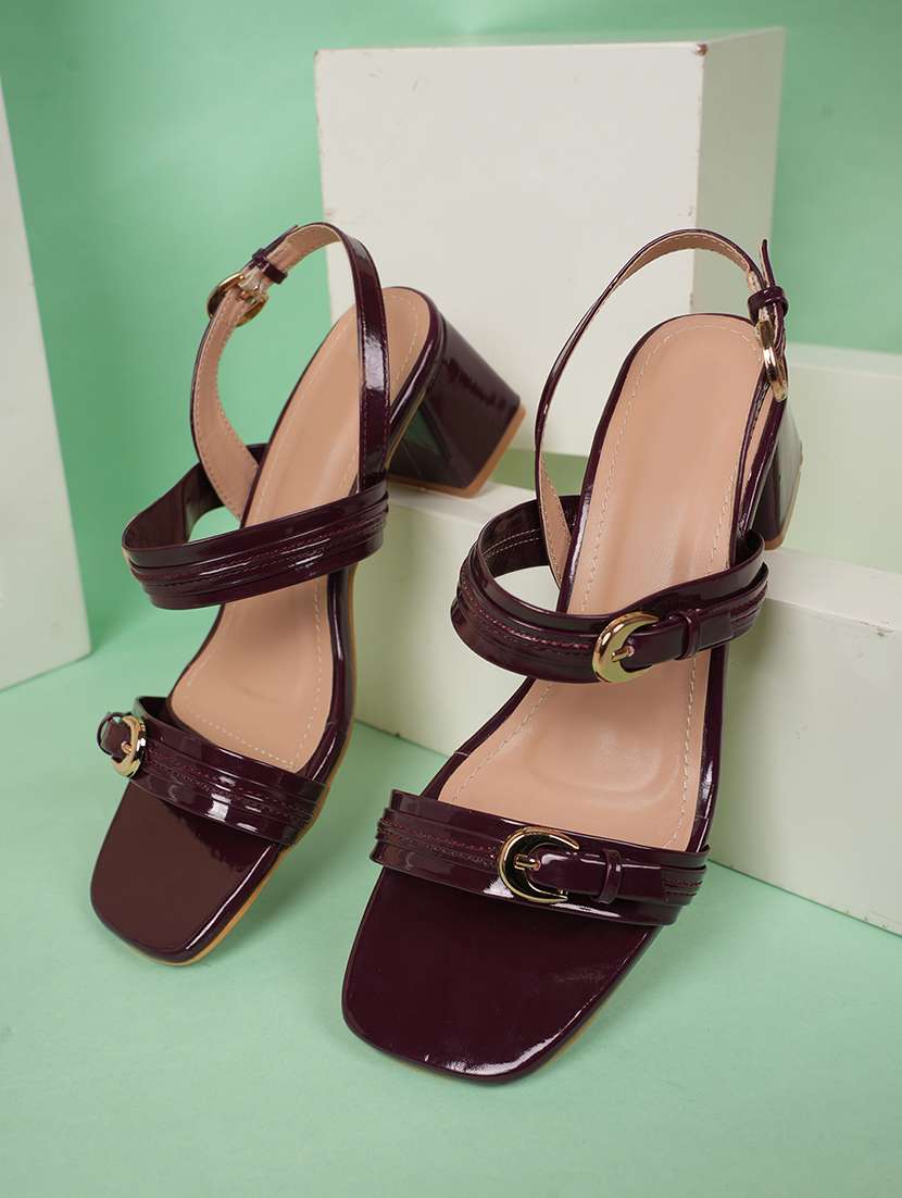 women solid back strap sandals