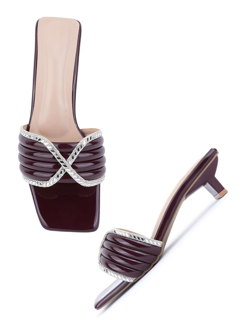 women slip on sandals - 22341335 -  Standard Image - 1