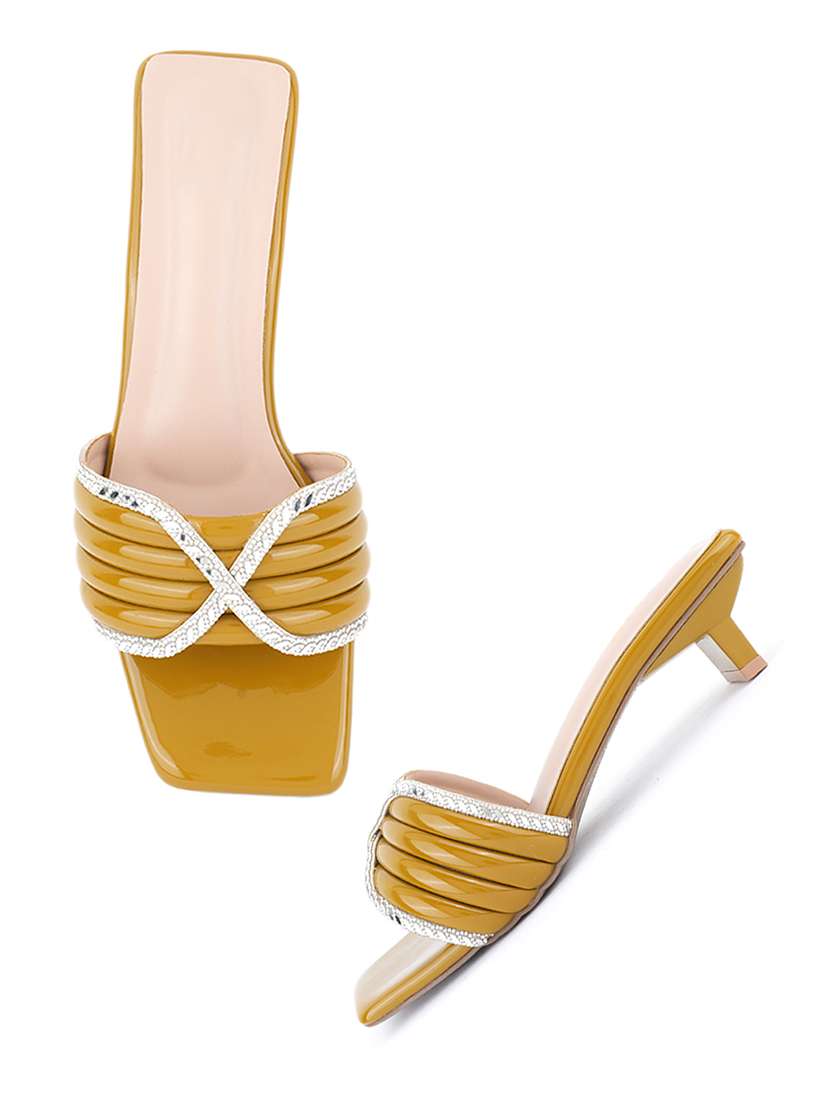 women slip on sandals - 22341336 -  Standard Image - 1