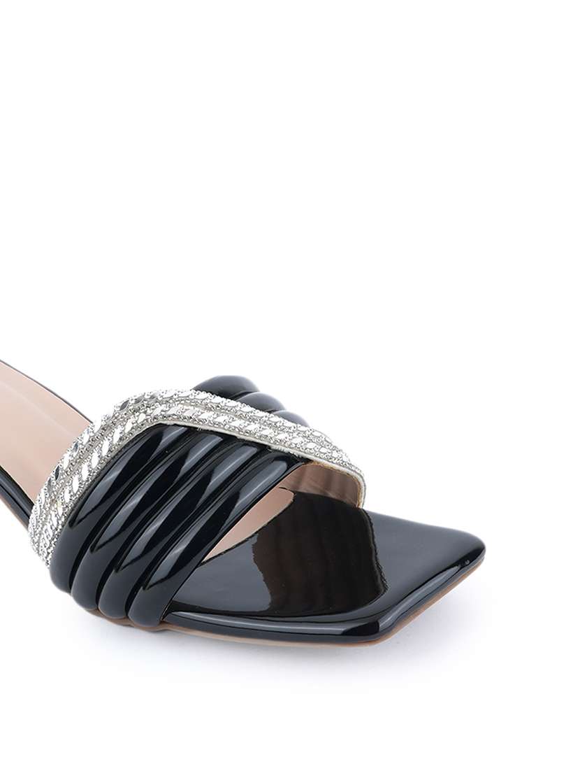 women slip on sandals - 22341337 -  Standard Image - 4