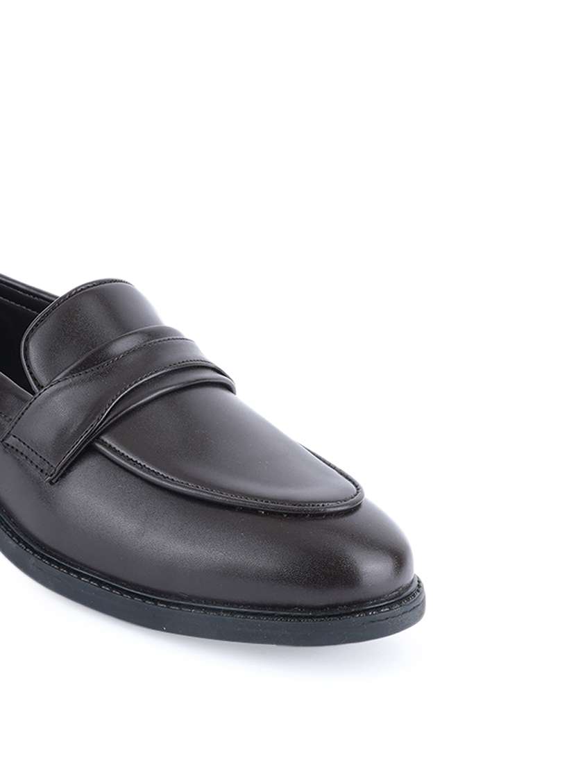 men brown slip on loafer - 22341384 -  Standard Image - 4