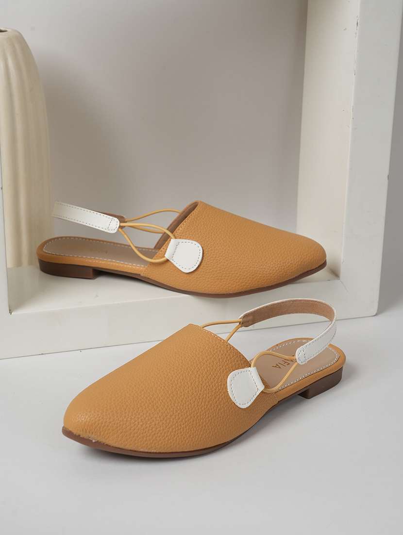 women solid back strap flat sandal