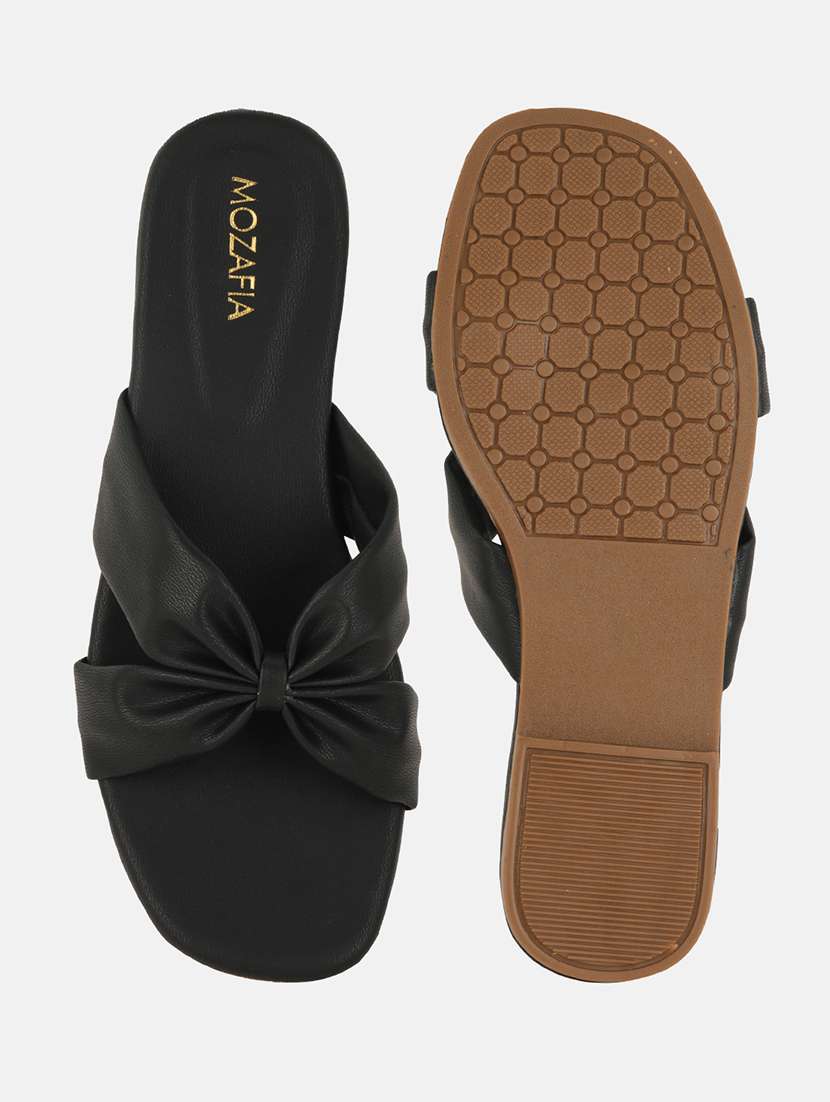 Women Solid Slip On Flat Sandal - 22341467 -  Standard Image - 4
