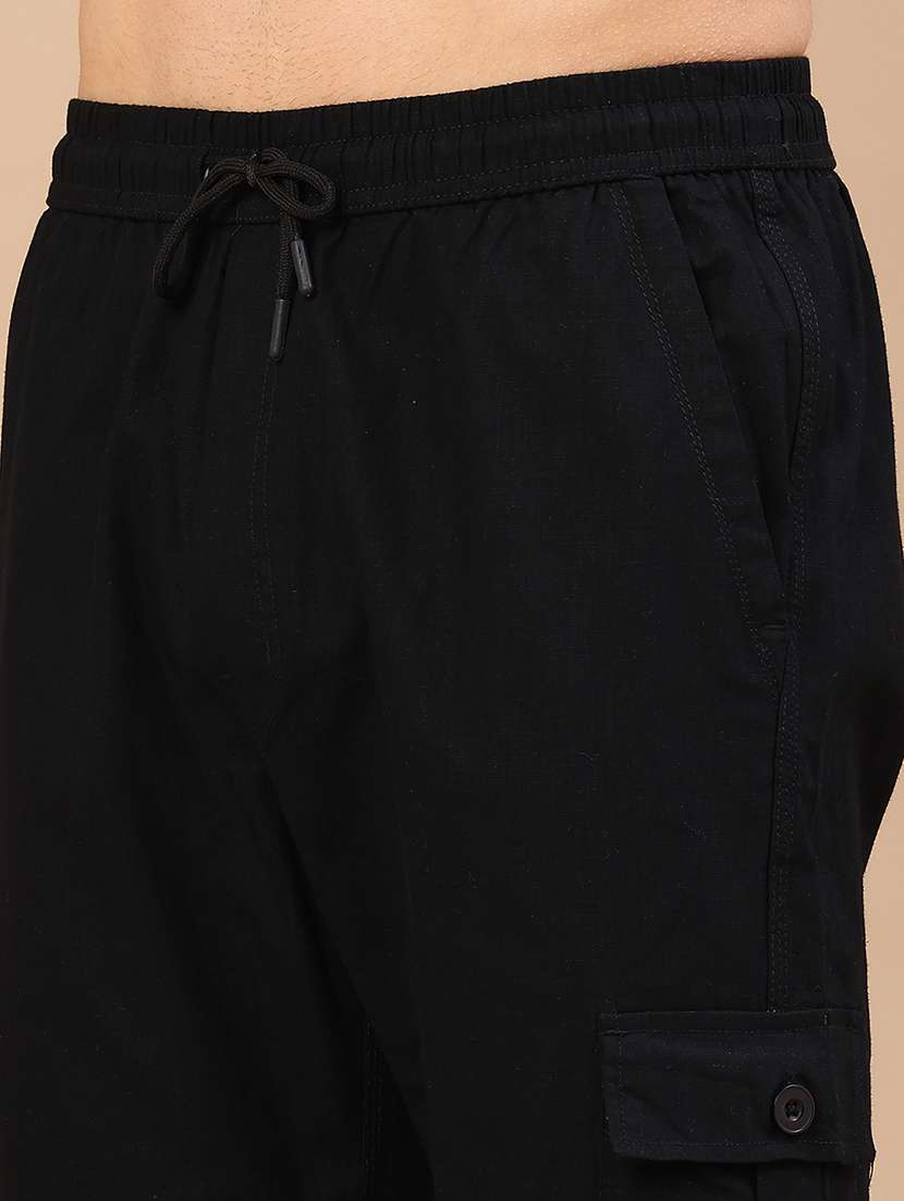 men solid mid rise regular fit cargo  - 22341720 -  Standard Image - 1